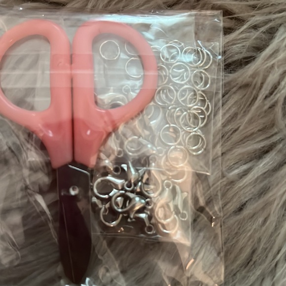 NEW! DIY Tiny Bead Bracelet Making Kit - Picture 5 of 5